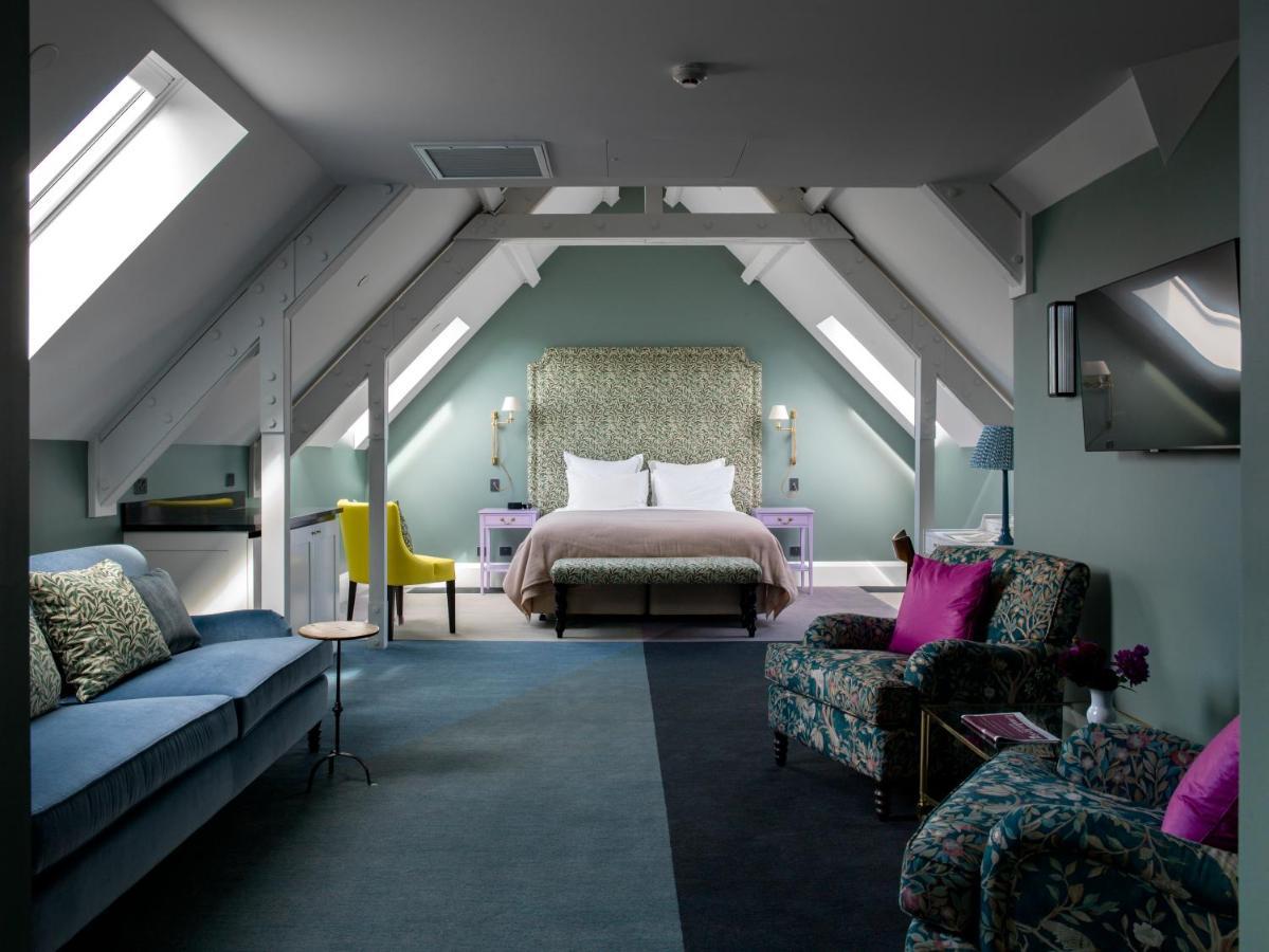 The Observatory Hotel 基督城 外观 照片 The suite at The Old Bank